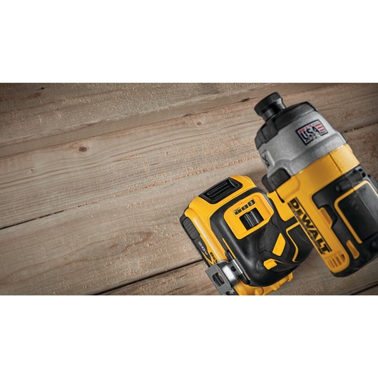 Three speed setting feature of XR 3-speed impact driver.